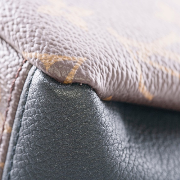 Louis Vuitton Monogram Pallas BB Multi-way - Picture 8 of 10